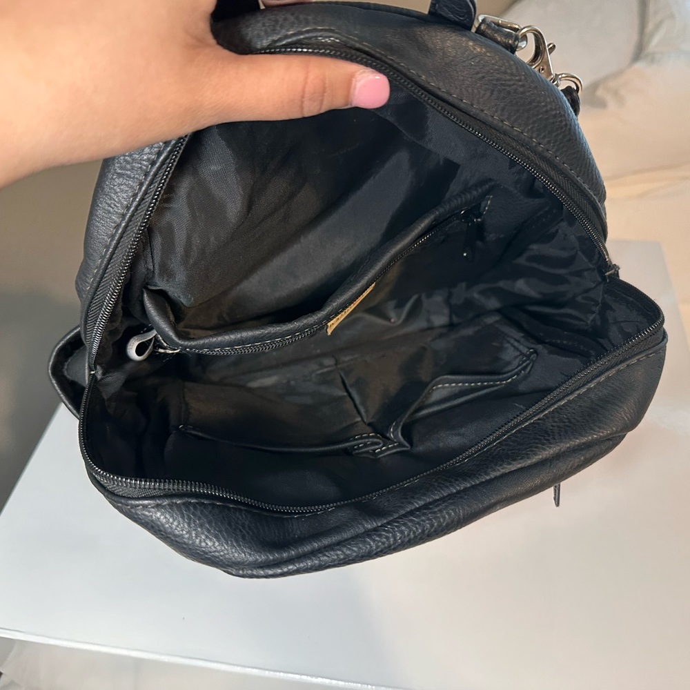Small backpack - Picture 2 of 4